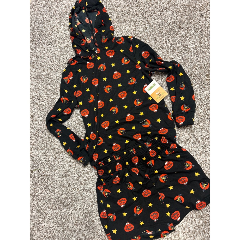 Peanuts Snoopy Halloween Hoodie and Shorts Pajama Set Black Orange Medium NWT